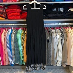 Jane Ashley black sleeveless smocked white embroidered hem midi dress size L